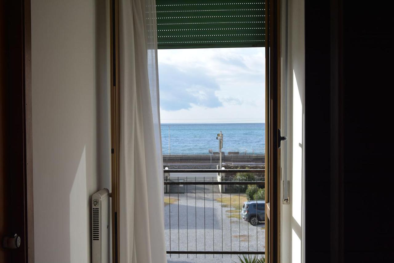 Hotel Valentino ラヴァーニャ エクステリア 写真